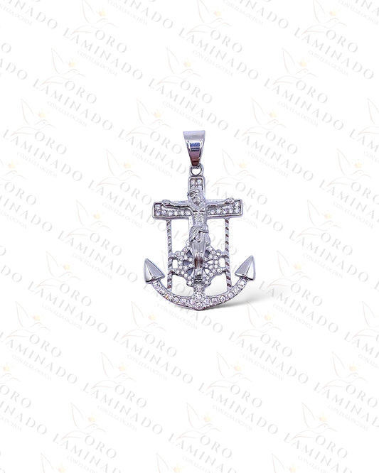 Crucifix pendant Y345