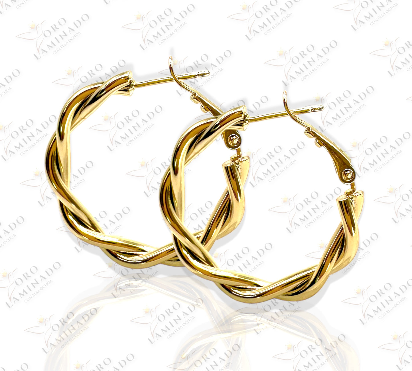 Gold rope hoop earring C80